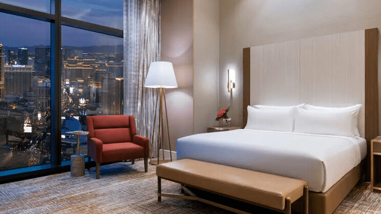 Strip View 2 Bedroom Entertainment Suite – 2 Kings